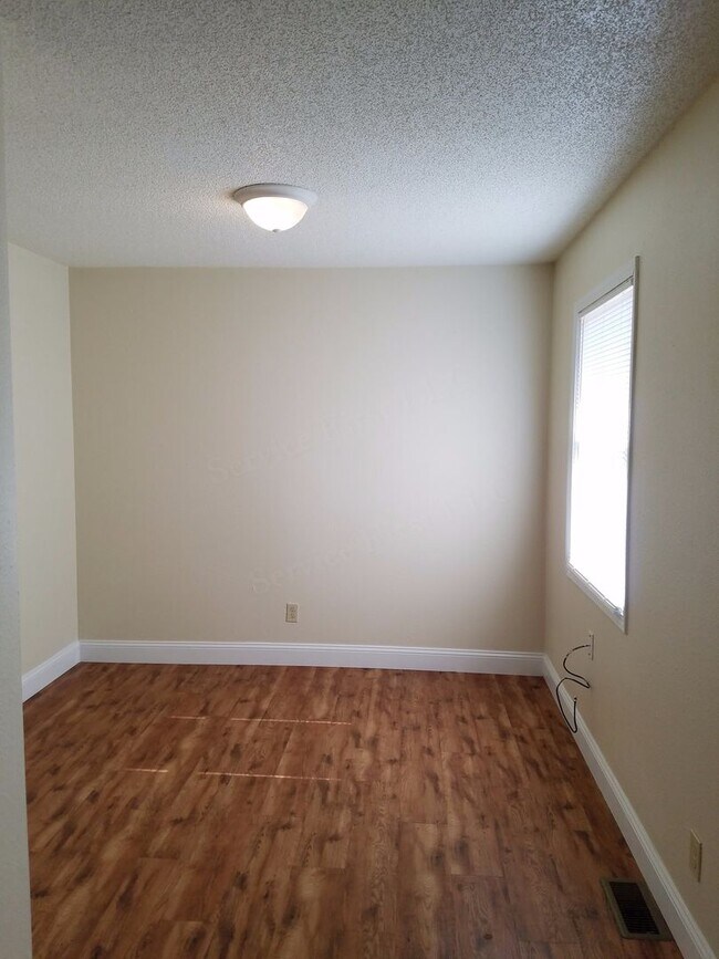 Building Photo - Dexter Grant Townhouses