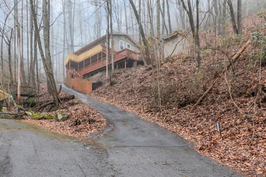 Building Photo - 903 Heiden Ct