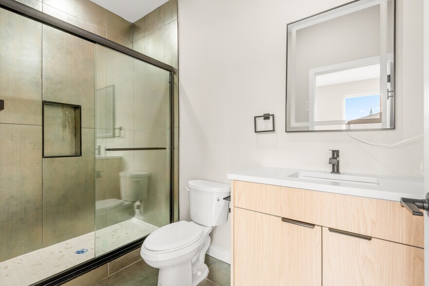 Building Photo - 108 Fleming Ave