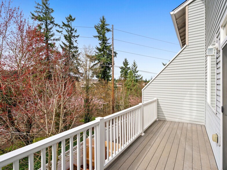Building Photo - 14973 SW Kraft Pl