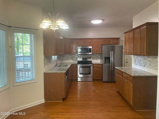 Building Photo - 151 Bayshore Dr