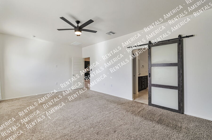 Building Photo - 10151 N Leopard Gecko Terrace