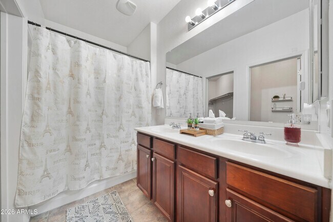 Building Photo - 17239 W Ironwood St