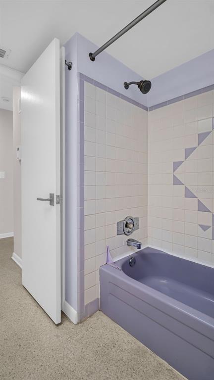 Building Photo - 5831 Hillside St