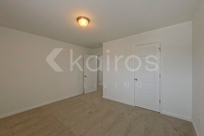 Building Photo - 308 Silver Maple Ln