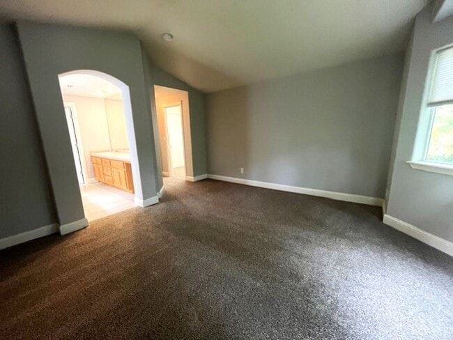 Building Photo - Newly Remodeled 4 Bedroom, Wilsonville, OR