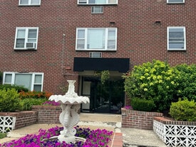 Building Photo - 11 Babcock St