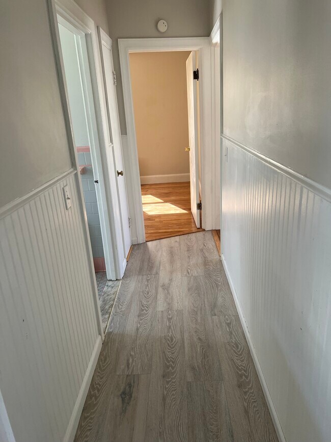 Building Photo - 28 Steere Ave