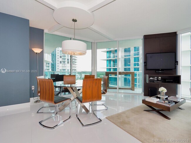Building Photo - 250 Sunny Isles Blvd