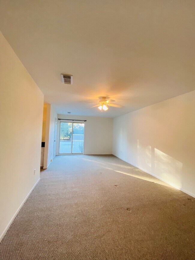 Building Photo - 30 River Creek Way
