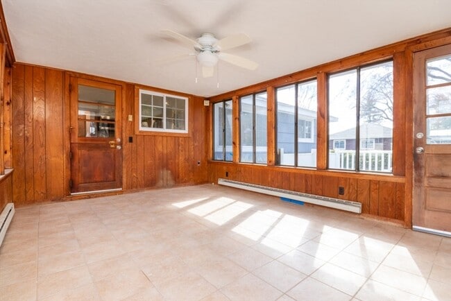 Building Photo - 22 Livoli Rd