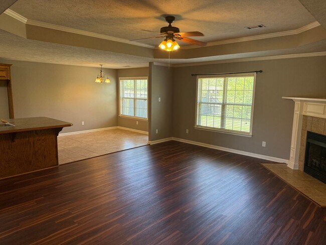 Building Photo - 2403 Lancashire Ln