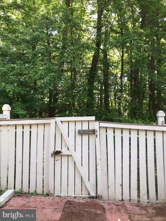 Building Photo - 1539 Woodcrest Dr