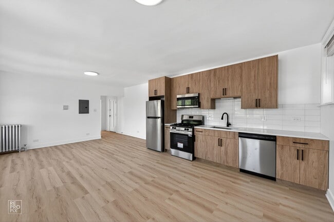 Building Photo - 6312 N Artesian Ave