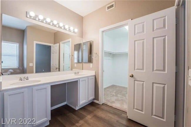 Building Photo - 2001 Quartz Cliff St