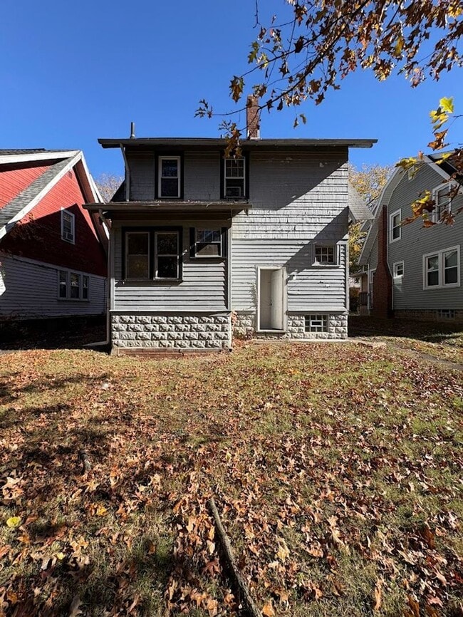 Building Photo - Three bedroom two bathroom home for rent