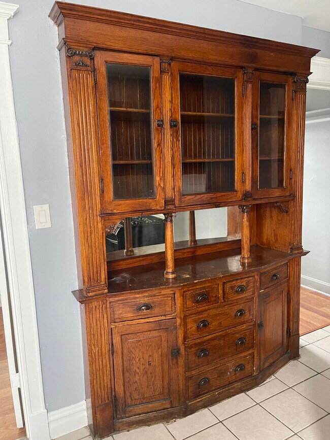 Building Photo - 2532 S Albany Ave