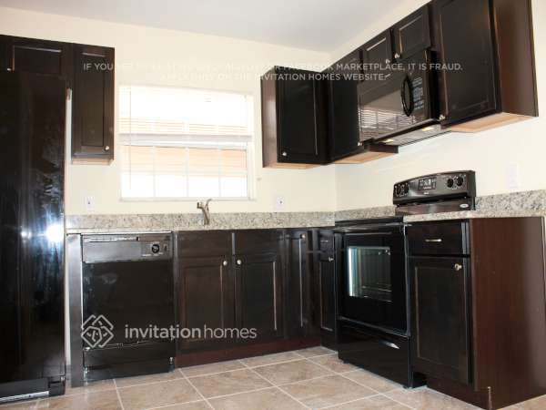 Building Photo - 209 Kittery Ln