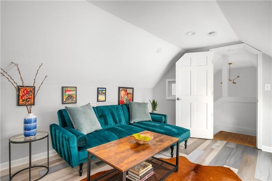 Building Photo - 217 Berean Ave SE