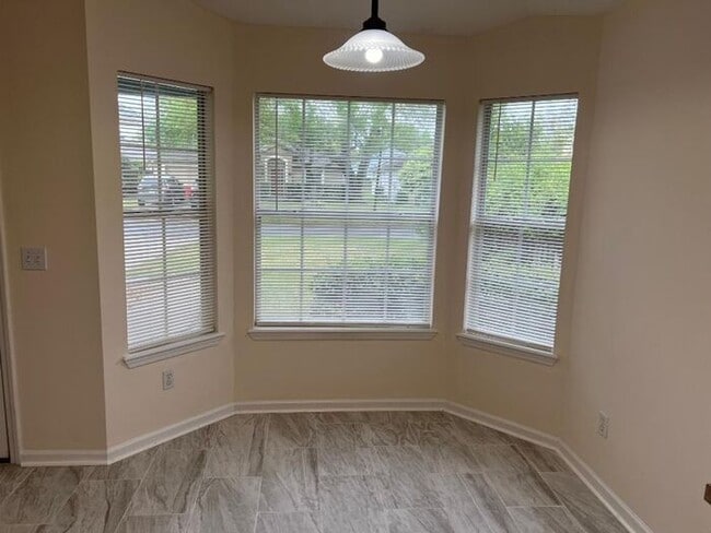 Building Photo - 3 bedroom home in Julington Creek