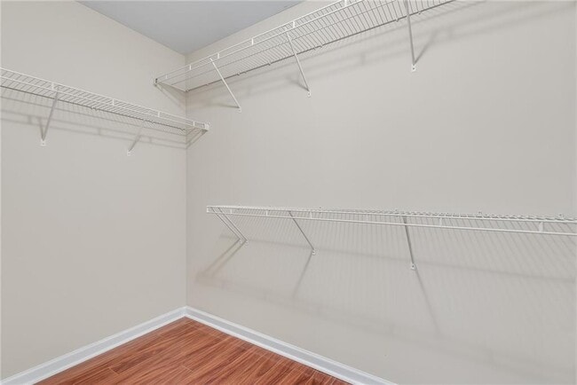 Building Photo - 270 Woods Creek Dr