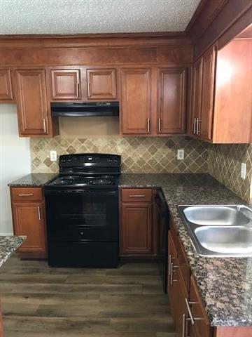 Building Photo - 501 Oxford Park