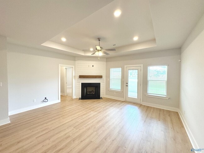 Building Photo - 463 Raleigh Elm Dr