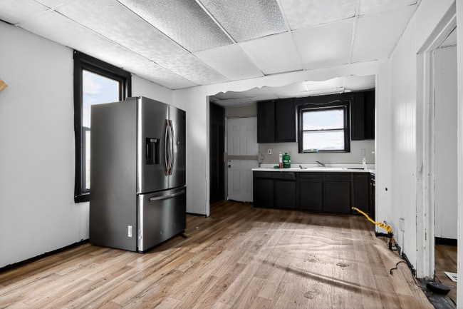 Building Photo - 2210 W Wiswall St