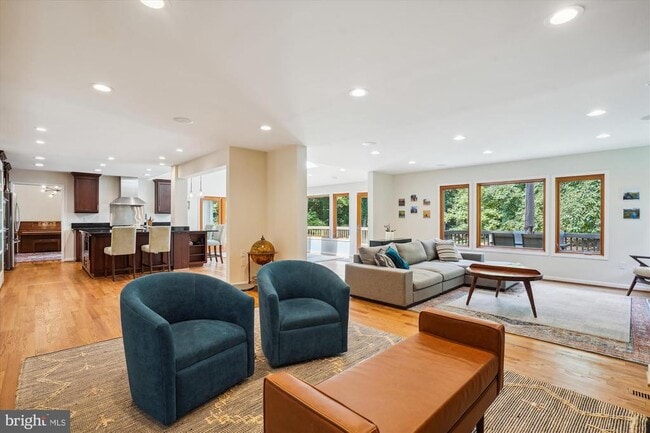 Building Photo - 10408 Hunter Ridge Dr