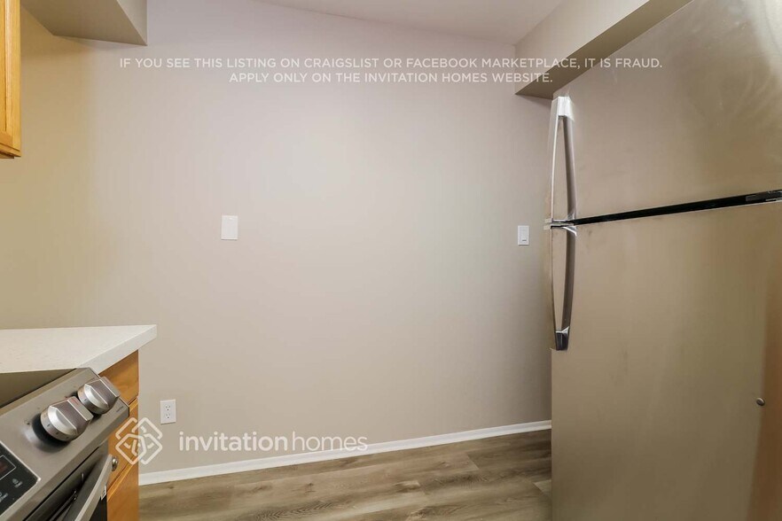 Building Photo - 14837 N 37th St