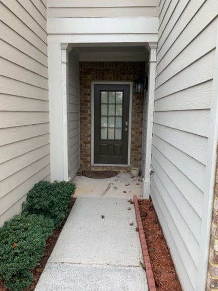 Building Photo - 3130 Cross Creek Dr