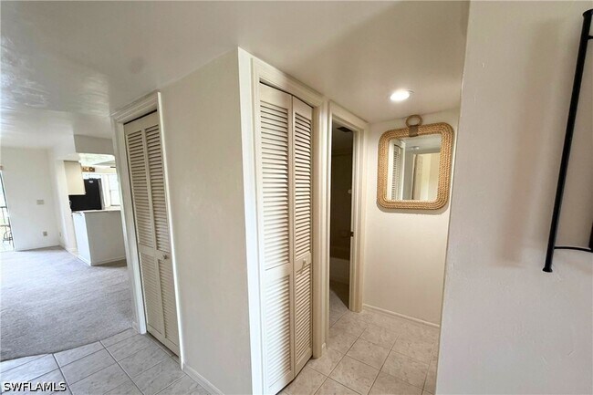 Building Photo - 7360 St Ives Way