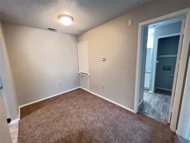 Building Photo - 9696 Walnut St