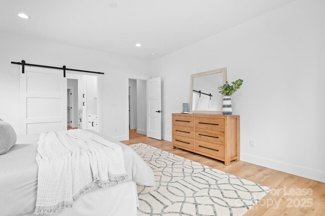 Building Photo - 106 Arbor Dr