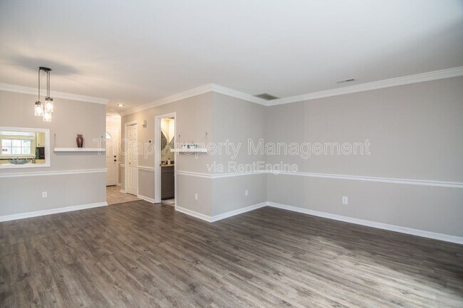 Building Photo - 1806 Township Cir