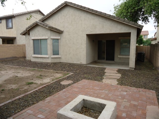 Building Photo - 18641 W Mission Ln