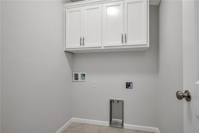 Building Photo - 15732 Potomac Dr