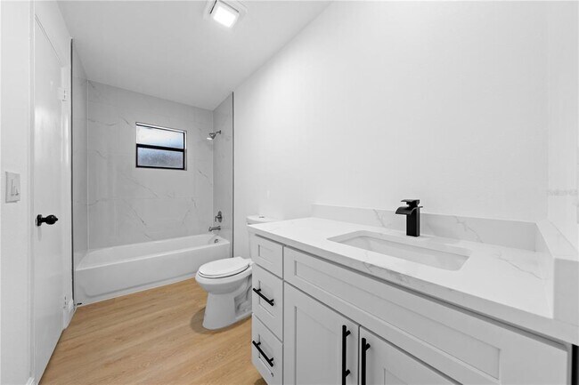 Building Photo - 5003 Gardengate Ln