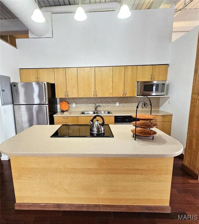 Building Photo - 507 N 13th St