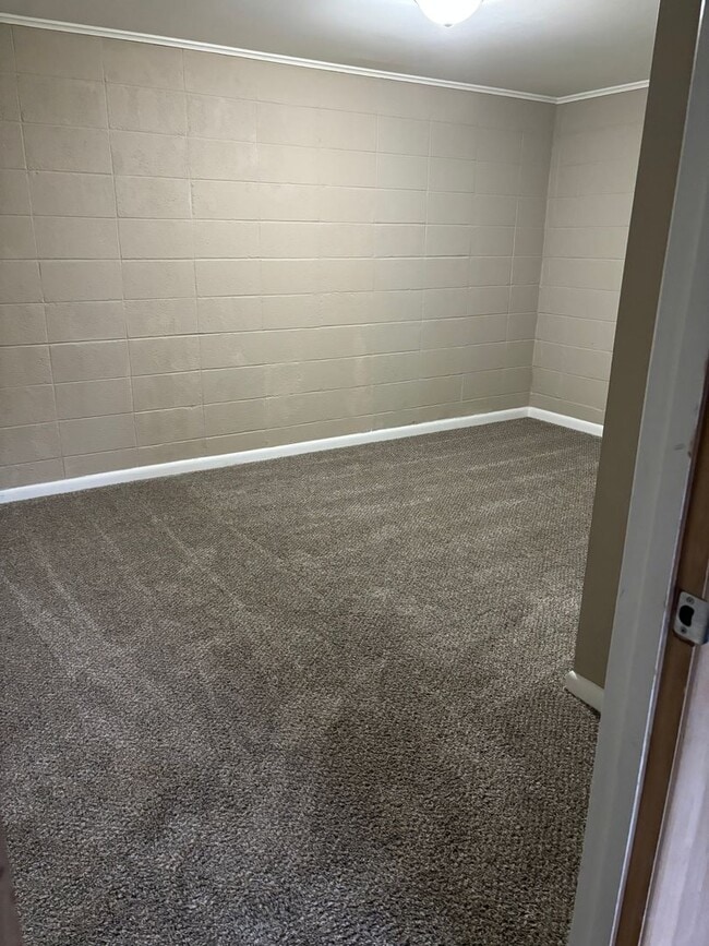 Building Photo - 408 Sierra Madre Dr