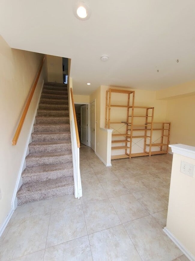 Building Photo - Rare opportunity to reside in the beautifu...
