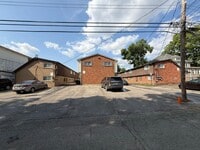 Building Photo - 105 W Northwood Ave