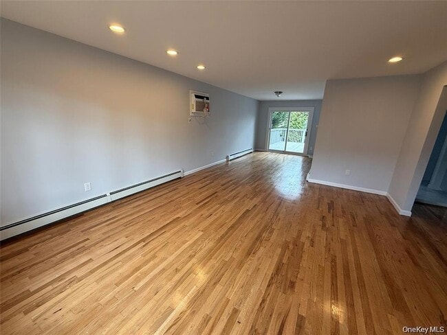 Building Photo - 324 Buckingham Rd