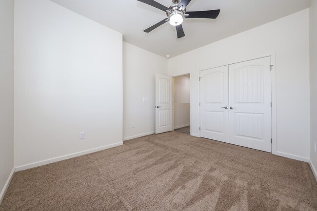 Building Photo - 3732 E Mercedes Ct
