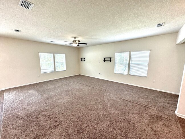 Building Photo - 780 Morgans Treasure Rd