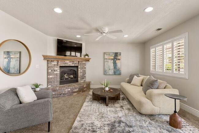 Building Photo - Beautiful Foremaster Ridge Home