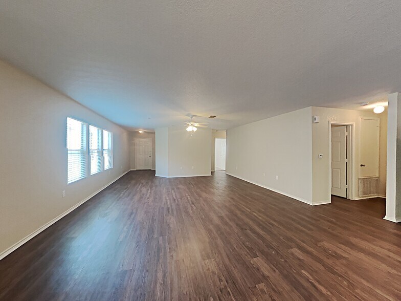 Building Photo - 7215 Geranium Path