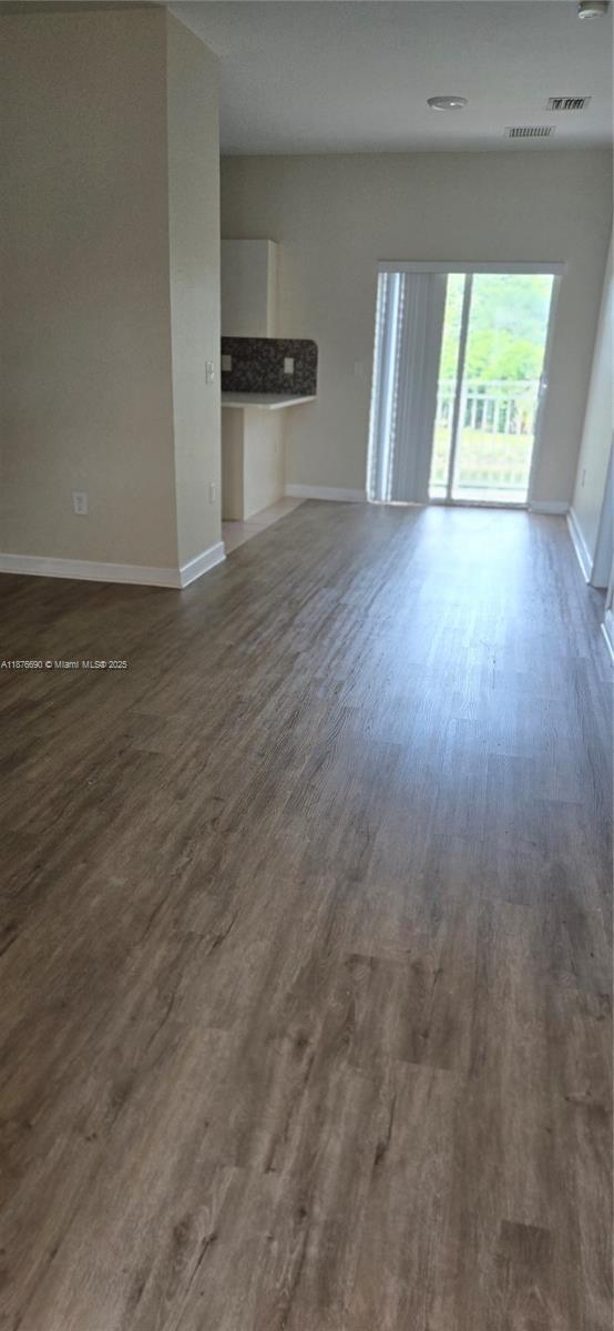 Building Photo - 2665 NE 4th St