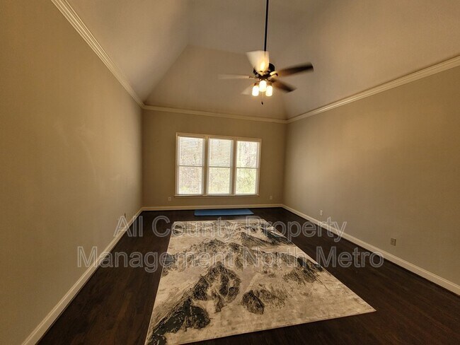 Building Photo - 6325 Hampton Highlands Dr