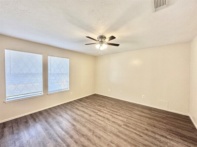 Building Photo - 21706 Nickerton Ln